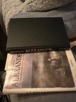 Alexander - En roman om &aring;ttiotalet och en man i dess mitt