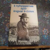 I nybyggarnas sp&aring;r : roman