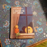 I v&auml;ntan p&aring; ett under