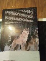 The wolf : the ecology and behavior of an endangered species