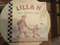 Lilla H och farmor gr&aring;