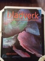 Bladverk : lugn bakgrund eller dramatisk effekt i tr&auml;dg&aring;rden