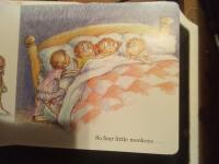 Five little monkeys jumping on the bed