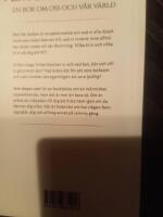 Vem skapar vem? : en bok om oss och v&aring;r v&auml;rld