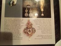 Sk&ouml;na juveler : smycken fr&aring;n &aring;tta sekel : Nationalmuseum, Stockholm, 9 juni-15 oktober 2000