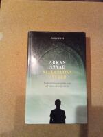 Stj&auml;rnl&ouml;sa n&auml;tter : en ber&auml;ttelse om k&auml;rlek, svek och r&auml;tten att v&auml;lja sitt liv