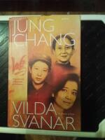 Vilda svanar : Tre d&ouml;ttrar av Kina