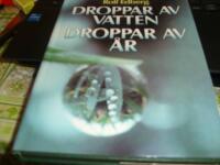 Droppar av vatten droppar av &aring;r