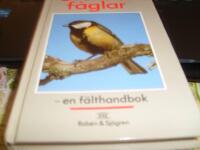 Svenska f&aring;glar : en f&auml;lthandbok