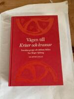 V&auml;gen till Kriser och kransar : parodins grepp och driftens bilder hos Birger Sj&ouml;berg