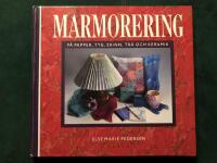 Marmorering p&aring; papper, tyg, skinn, tr&auml; och keramik