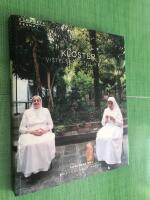 Kloster : vistelser i stilla rum