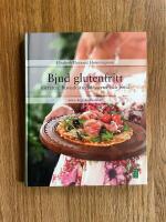 Bjud glutenfritt : f&ouml;rr&auml;tter, huvudr&auml;tter, desserter och br&ouml;d