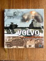 Volvo i uniform : Terr&auml;ngfordon och milit&auml;r materiel genom tiderna
