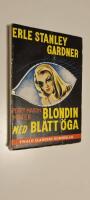 Perry Mason m&ouml;ter blondin med bl&aring;tt &ouml;ga