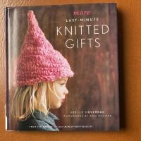 More last-minute knitted gifts