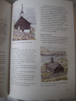 Kirkjurnar &iacute; F&ouml;royum. Gomlu tr&aelig;kirkjurnar. - Gamla tr&auml;kyrkor p&aring; F&auml;r&ouml;arna