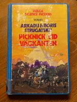 Picknick vid v&auml;gkanten : [roman]