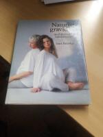 Naturlig graviditet : med alternativa naturmetoder