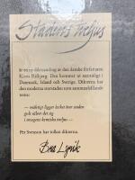 Stadens tveljus : dikter