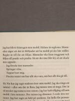 Hon h&ouml;r inte hemma h&auml;r