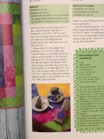 En lek med lappar och f&auml;rger