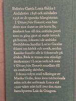 Divan fr&aring;n Tamarit och tv&aring; oden