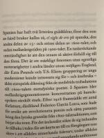 Divan fr&aring;n Tamarit och tv&aring; oden