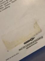 F&aring;ngen och fri : 1880-talets svenska kvinnliga f&ouml;rfattare om hemmet, yrkeslivet och konstn&auml;rskapet = [Captive and free] : [Swedish women writers of the 1880's on the home, working life, and artistry]