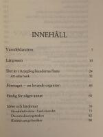 Fr&aring;n V&auml;ng&aring;van till Kungstr&auml;dg&aring;rden : Decentralisering - ideal och verklighet