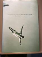 Och &ouml;ser sin tystnad &ouml;ver oss