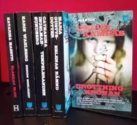 Sl&auml;kten del 1 - 5. Blandat blod av Katarina Mazetti / Sigrids hemlighet av Karin Wahlberg / Tempelbranden av Catharina Ingelman-Sundberg / Helenas h&auml;mnd av Maria Gustagsdotter / Drottningkronan av Ingrid Kamp&aring;s