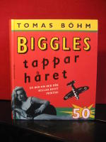 Biggles tappar h&aring;ret