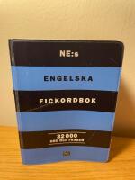 NE:s engelska fickordbok : Engelsk-svensk - Svensk-engelsk 32000 ord och fraser