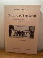 Skojarna p&aring; Skolgatan : En rapsodi kring Folkets hus teater 1893-1947