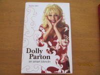 En smart blondin : boken om Dolly Parton