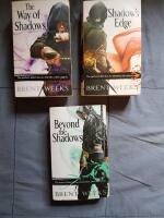 Trilogin: The Night Angel Trilogy: The Way of Shadows, Shadow`s Edge, Beyond the Shadows. 