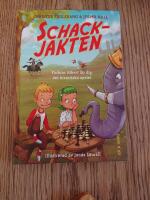 Schackjakten : farbror Albert l&auml;r dig det historiska spelet