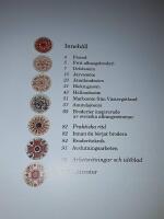 Svenska broderier / Ingrid Eggimann-Jonsson ; [granskning: Eva K&ouml;hlmark] ; foto: &Aring;ke Cyrus ; [teckningar: Ingrid Eggimann-Jonsson].