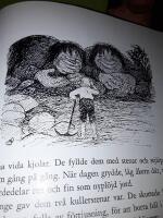 Till sagolandet /&nbsp;ett urval av Signe H. Wran&eacute;r.