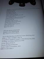 F&aring;glar fr&aring;n f&ouml;nstret :&nbsp;k&auml;nn igen v&aring;ra vanligaste f&aring;glar / text: Ulla Hemberg ; fotografier: Naturfotografernas bildbyr