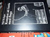 Konsten att kasta med fluga / Mel Krieger ; fotografier av Ben Blackwell ; &ouml;vers&auml;ttning av Leif St&auml;vmo.