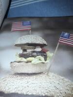 Jamies Amerika / Jamie Oliver ; fotografier och collage av David Loftus ; &ouml;vers&auml;ttning av Johan Nilsson.