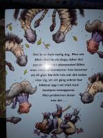 Albin och [om en liten kille i en helsnurrig v&auml;rld!] / av Andy Cutbill ; illustrationer av Andy Cutbill och Mark Stacey ; [svensk &ouml;vers&auml;ttning: Ulf Hylt&eacute;n-Cavallius].