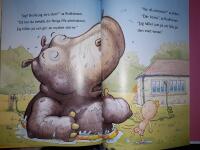 Albin och [om en liten kille i en helsnurrig v&auml;rld!] / av Andy Cutbill ; illustrationer av Andy Cutbill och Mark Stacey ; [svensk &ouml;vers&auml;ttning: Ulf Hylt&eacute;n-Cavallius].