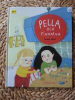 PELLA OCH PINNARNA