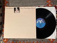 Tenn dine vakre &ouml;yne 