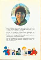 Lek med mjuka dockor