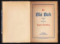 En bl&aring; bok : Afl&auml;mnad till vederb&ouml;rande och utg&ouml;rande kommentar till 'Svarta fanor'