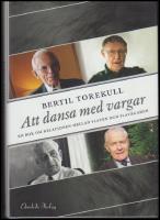 Att dansa med vargar : En bok om relationen mellan slaven och slav&auml;garen